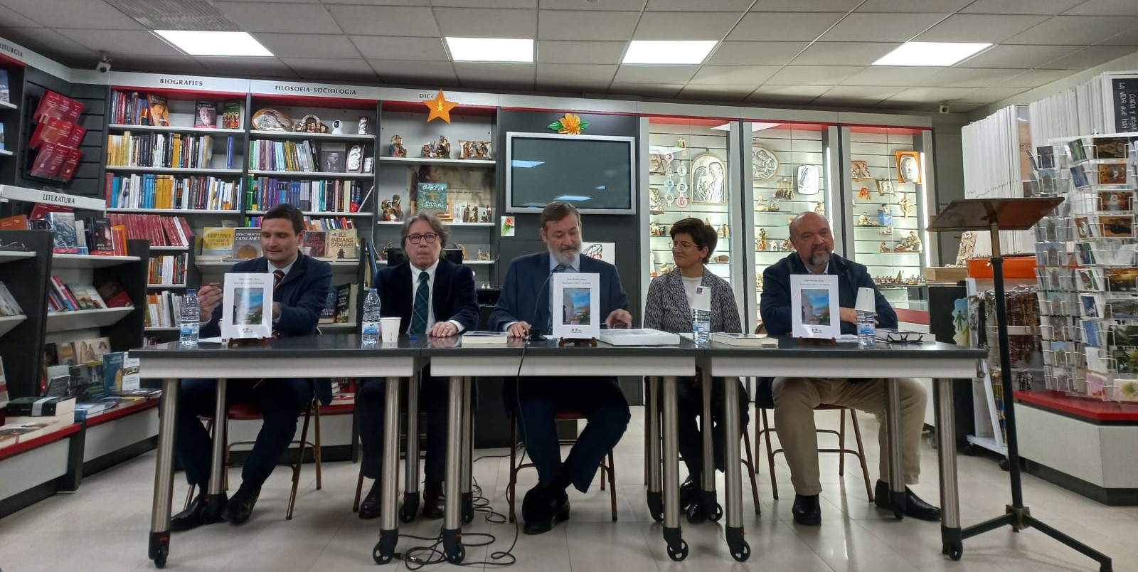 Presentación en Barcelona de ‘Poesía para vencer a la muerte’